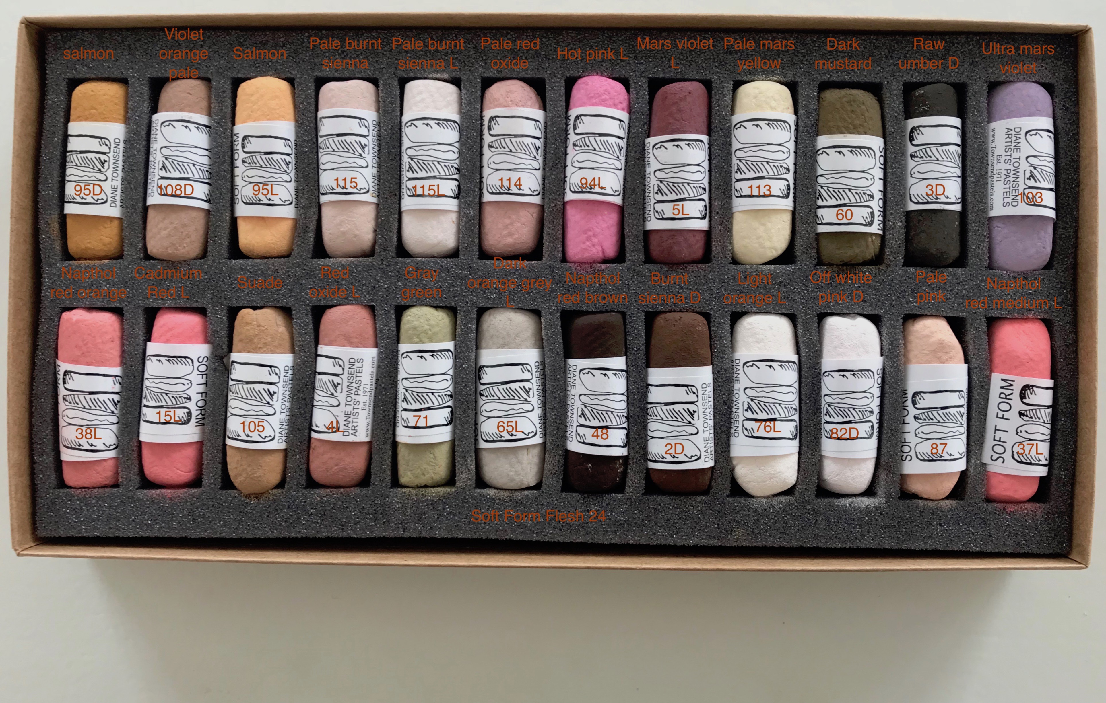 Diane Townsend's Artist's Soft Form Pastels 24-Set
